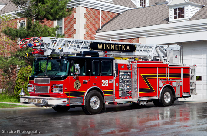 Winnetka Fire Department Truck 28 Smeal quint